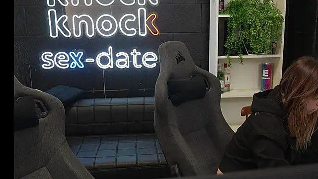 Elnonoykeila77 online show from October 27, 2:43 pm