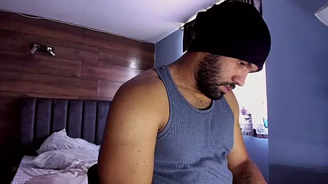 anthonylatynxd online show from April 20, 3:37 pm