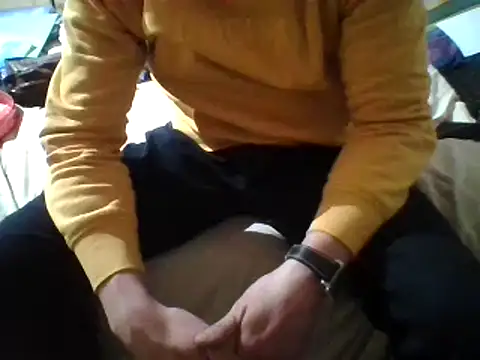 Snapshot of MmaxX004 chatting on March 20, 12:19 am MmaxX004 online show from March 20, 12:19 am