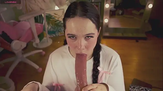 Chery Lady22 online show from February 14, 5:09 am