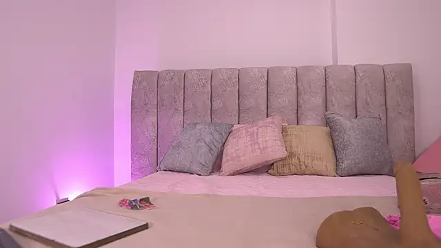 violeta aroca online show from November 5, 3:06 am