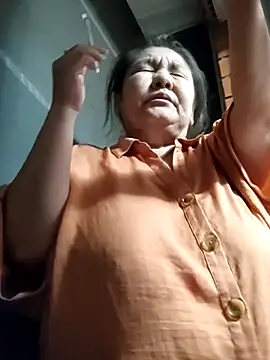 Zulfiya Bruce online show from March 13, 6:12 pm