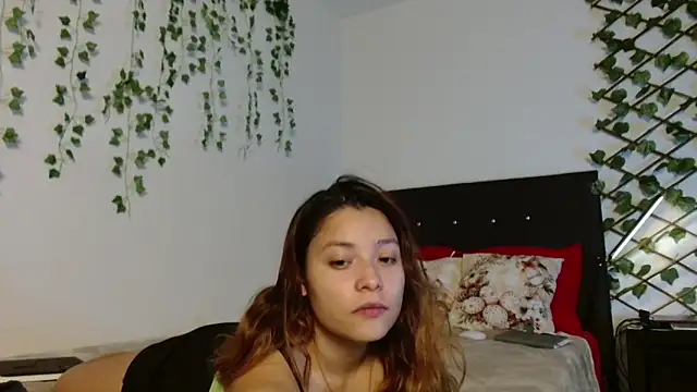 3littleschoolteens online show from October 12, 9:36 pm