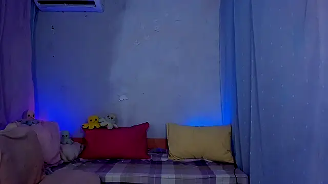 LickLizzy online show from February 10, 6:53 am