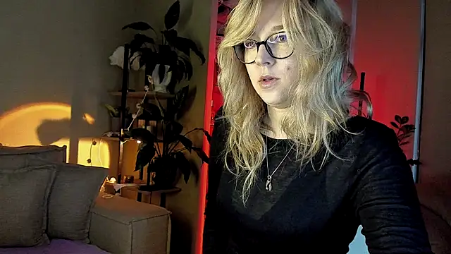 5 in one online show from December 6, 7:32 am