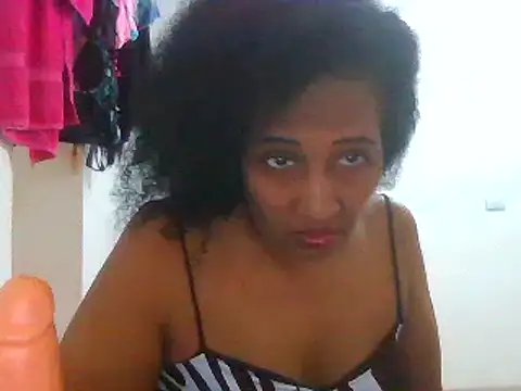 Snapshot of Aishamara chatting on February 18, 7:41 pm Aishamara online show from February 18, 7:41 pm