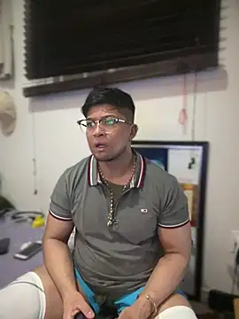 CleanGrey online show from February 16, 7:37 am