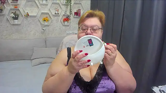  big love  online show from April 1, 8:06 pm