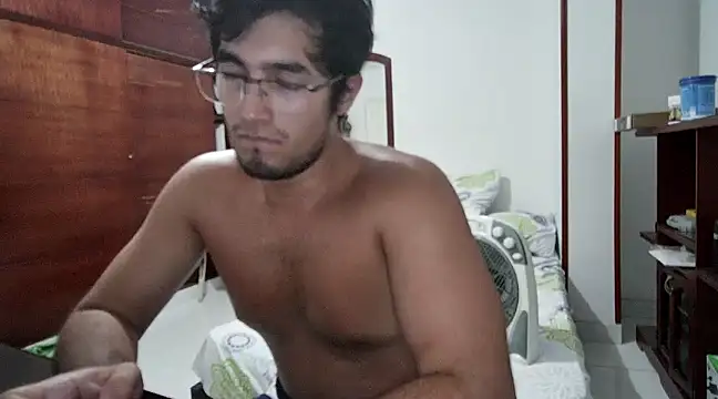 Snapshot of lechero226 chatting on March 21, 7:11 am lechero226 online show from March 21, 7:11 am