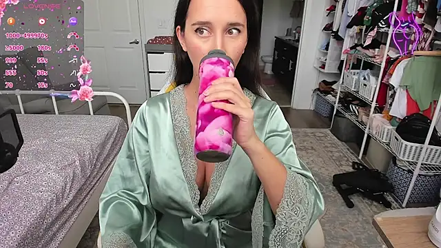 Snapshot of sweetbuttocks1 chatting on February 4, 5:41 pm sweetbuttocks1 online show from February 4, 5:41 pm