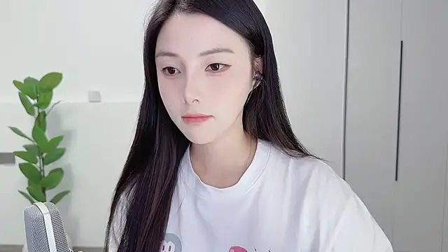 HaagenDazs  online show from October 7, 12:57 pm