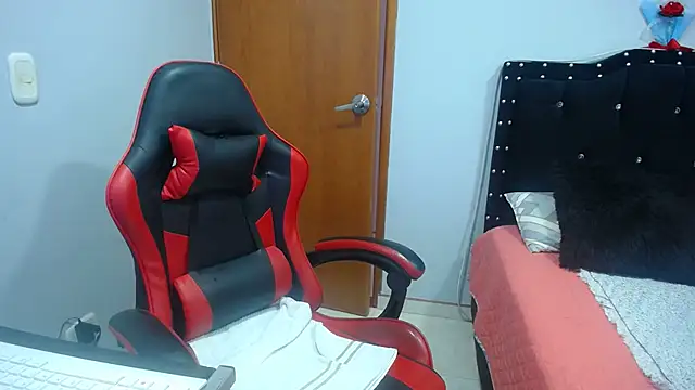 Ursulawhite69 online show from February 18, 4:47 pm