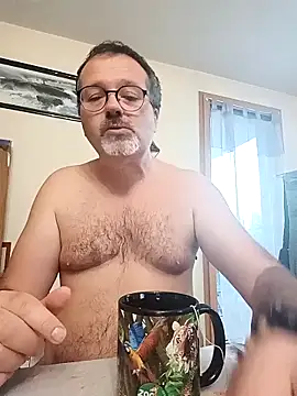 Snapshot of mike9473 chatting on September 18, 5:31 am mike9473 online show from September 18, 5:31 am