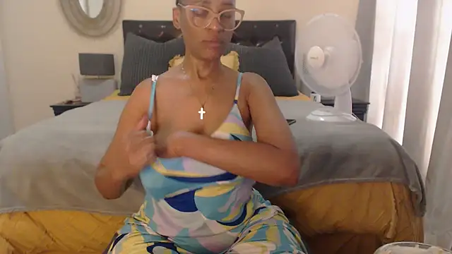 Creamyass22 online show from December 14, 1:16 pm