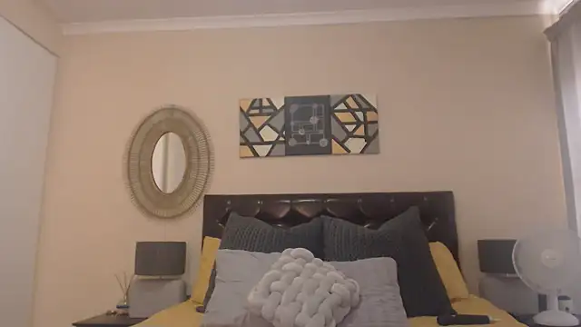 Creamyass22 online show from February 28, 3:15 pm