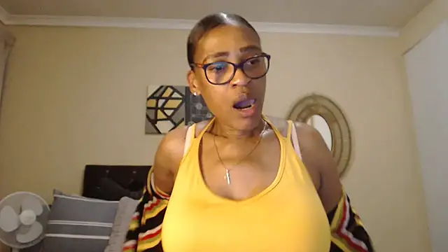 Creamyass22 online show from April 11, 4:55 pm