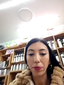 LunaZambrano online show from March 7, 4:00 pm