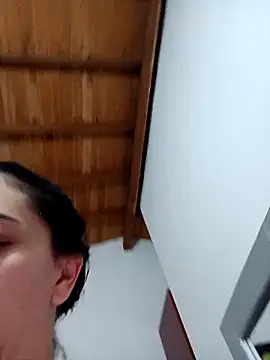 LunaZambrano online show from September 14, 7:35 pm