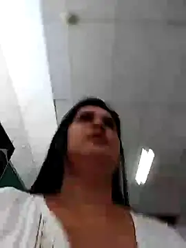 keilymadam online show from December 18, 4:49 pm