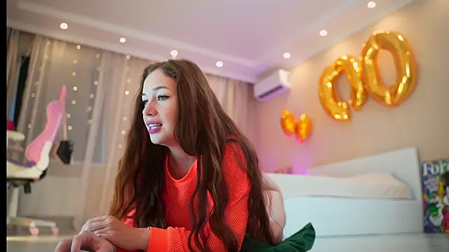 Snapshot of RosyEmily chatting on December 21, 1:32 pm RosyEmily online show from December 21, 1:32 pm