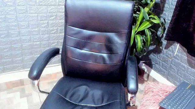 Snapshot of Dmtry6 chatting on February 12, 5:19 pm Dmtry6 online show from February 12, 5:19 pm