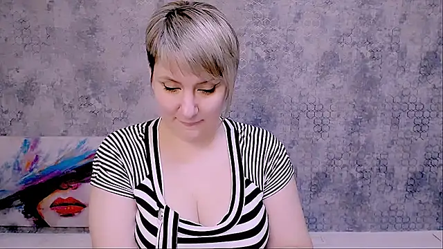 Djullia online show from February 9, 3:23 pm