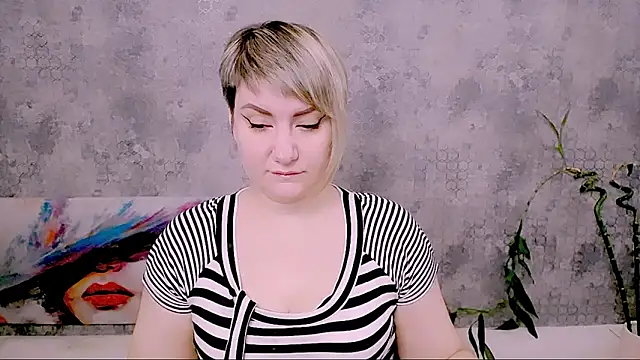 Djullia online show from January 18, 6:06 am