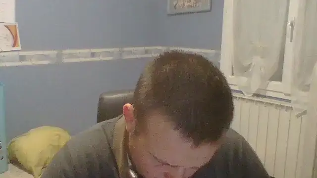 manubm03 online show from November 21, 6:06 pm