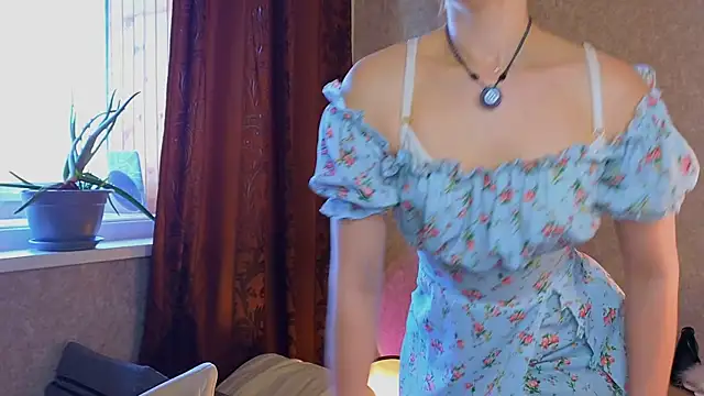 sinteas online show from April 22, 1:23 pm