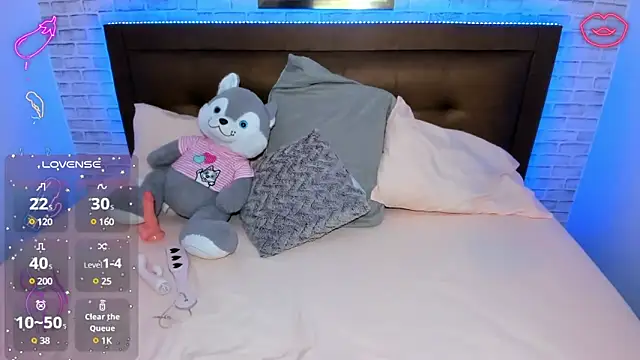 mila katts online show from February 1, 4:46 am