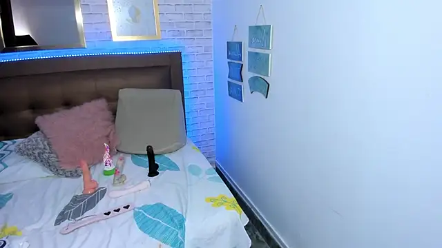 mila katts online show from March 16, 3:58 am