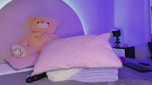 elsalondon online show from December 29, 8:00 am