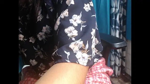 Snapshot of CuteRhea69 chatting on February 28, 10:20 am CuteRhea69 online show from February 28, 10:20 am