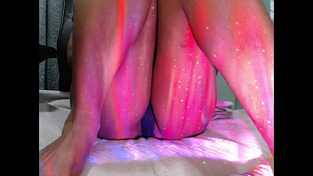 Snapshot of CuteRhea69 chatting on May 21, 11:28 am CuteRhea69 online show from May 21, 11:28 am
