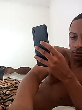 Pretinhoo25 online show from February 24, 2:48 pm