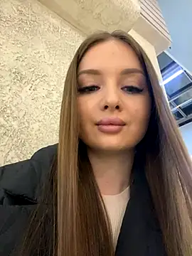 KrisMagnoly online show from December 4, 4:38 pm