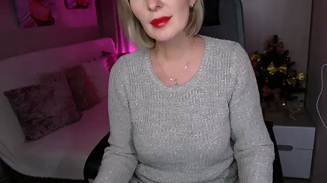 sensualEmilia online show from January 9, 6:26 pm