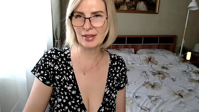 sensualEmilia online show from July 17, 11:06 am
