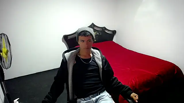 Snapshot of Deiby_casas chatting on January 4, 8:06 am Deiby casas online show from January 4, 8:06 am