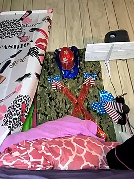 davisdesiresxh online show from February 25, 4:21 pm