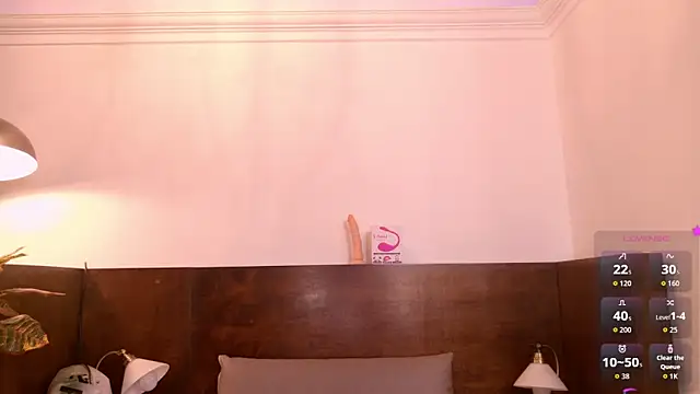 dojacandice online show from April 11, 7:40 pm