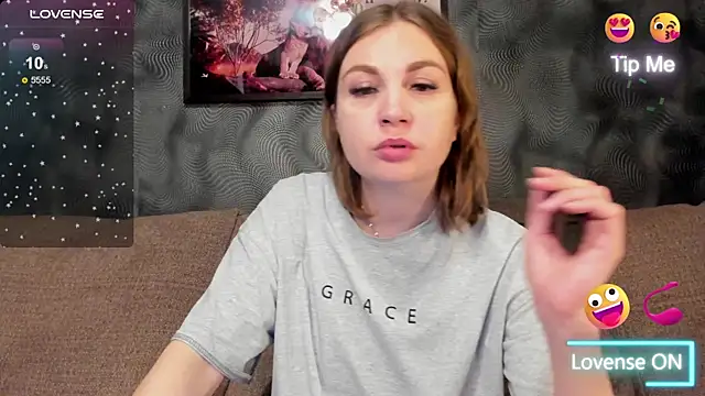 Snapshot of CassieMils chatting on June 8, 5:57 pm CassieMils online show from June 8, 5:57 pm