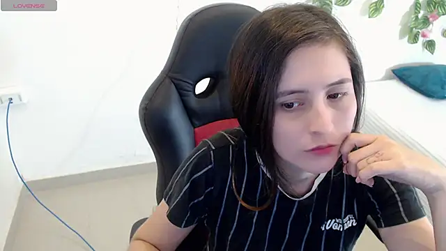 tania sweet   online show from December 18, 1:48 am