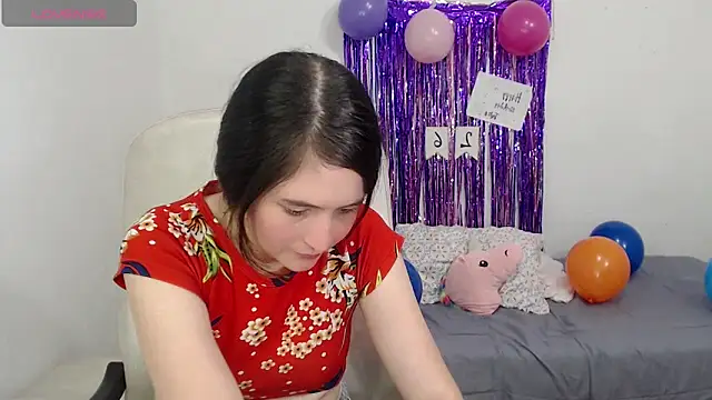 Snapshot of tania_sweet__ chatting on April 20, 3:37 pm tania sweet online show from April 20, 3:37 pm