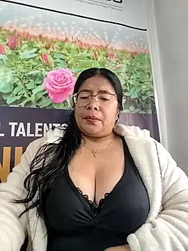   valentina18 online show from April 18, 1:26 pm