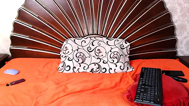 PrettyHairyBlonde online show from December 23, 7:49 am