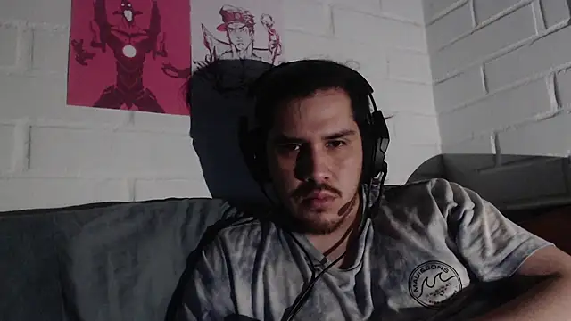 Snapshot of hung_weeb chatting on September 29, 2:38 am hung weeb online show from September 29, 2:38 am