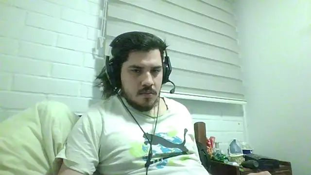 hung weeb online show from April 6, 3:37 am