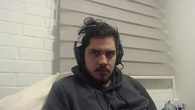 hung weeb online show from April 10, 2:39 am