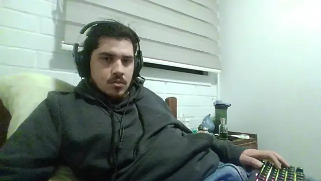 hung weeb online show from April 14, 1:55 am